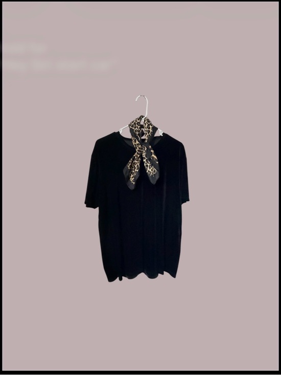 Forever 21 Other - Forever 21 Black Short Sleeve Tee with Leopard Scarf Accent